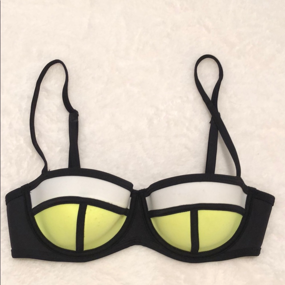 Triangl Bikini Top